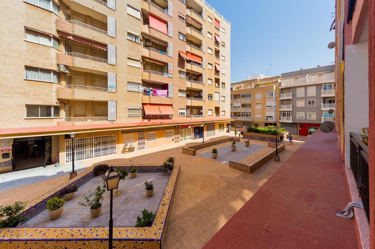 Alegria Id33 Apartman Torrevieja Kültér fotó